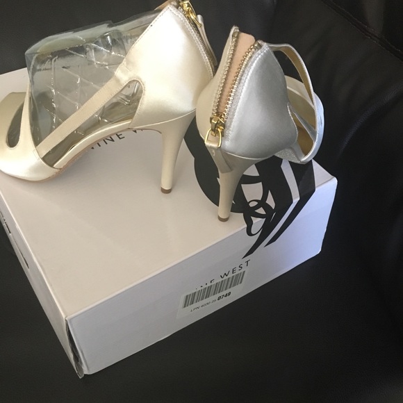 Satin Heels - Picture 5 of 6